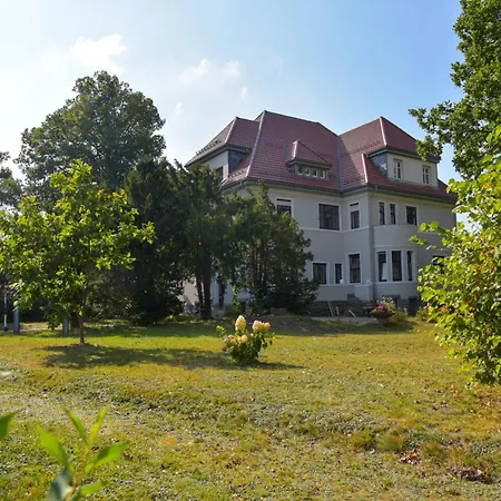 Parkvilla Koehler Homestay *