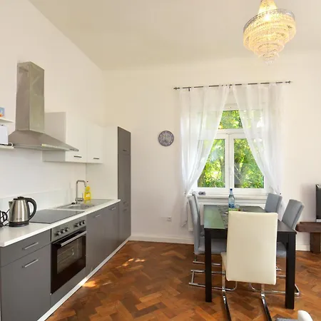 Parkvilla Koehler * Целла-Мелис