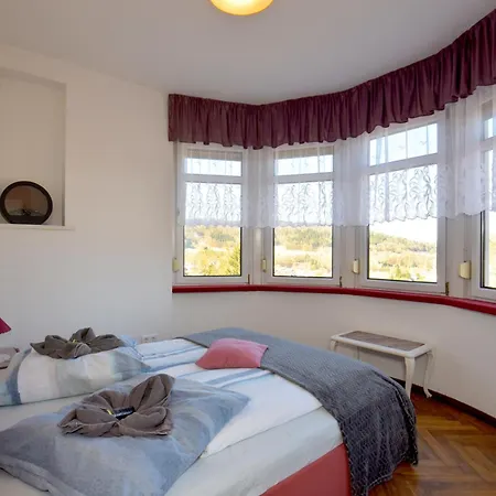 Parkvilla Koehler Проживание в семье Целла-Мелис